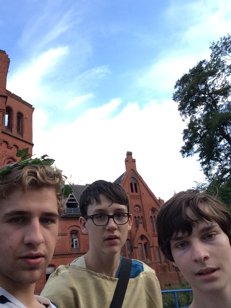 Selfie před historickou budovou