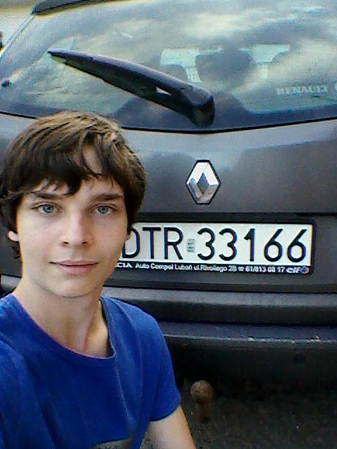 Selfie s autem, jehož SPZ obsahuje číslice 3 podruhé