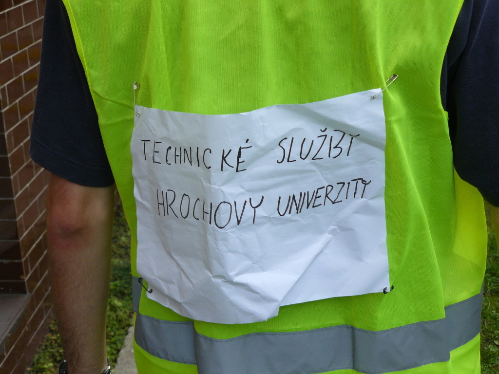 Technické služby Univerzity Hrochovy (placené banány)